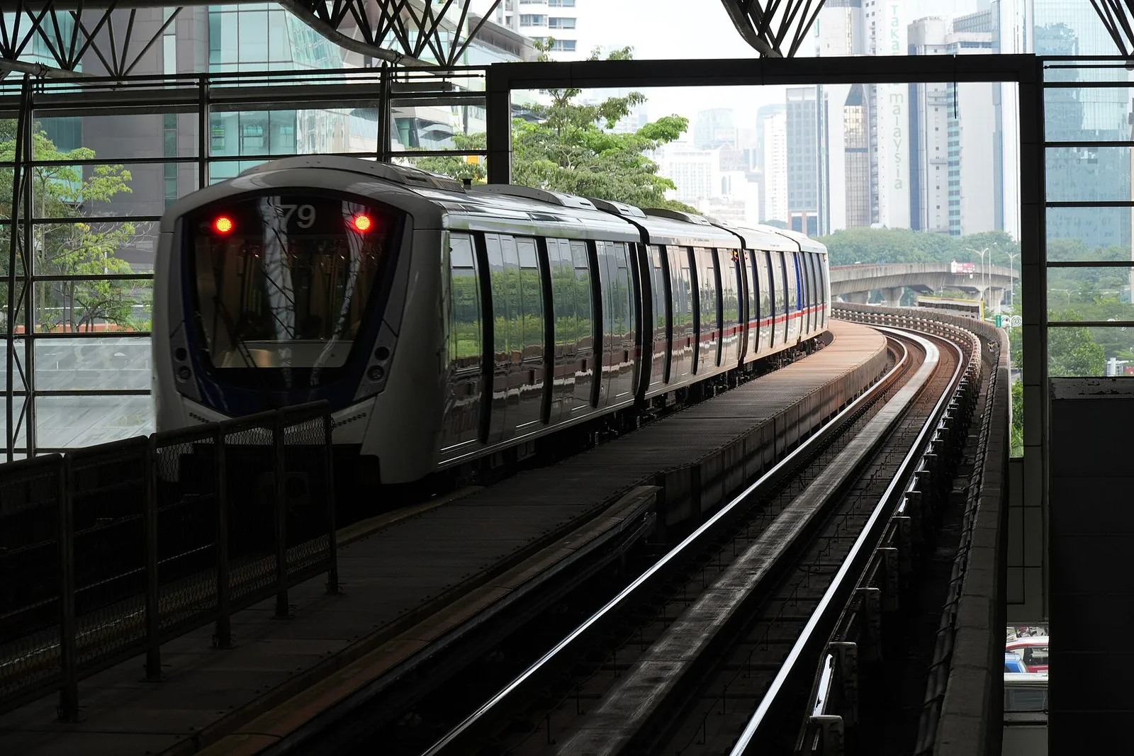 RapidKL LRT Kelana Jaya Line train leaving KL Sentral