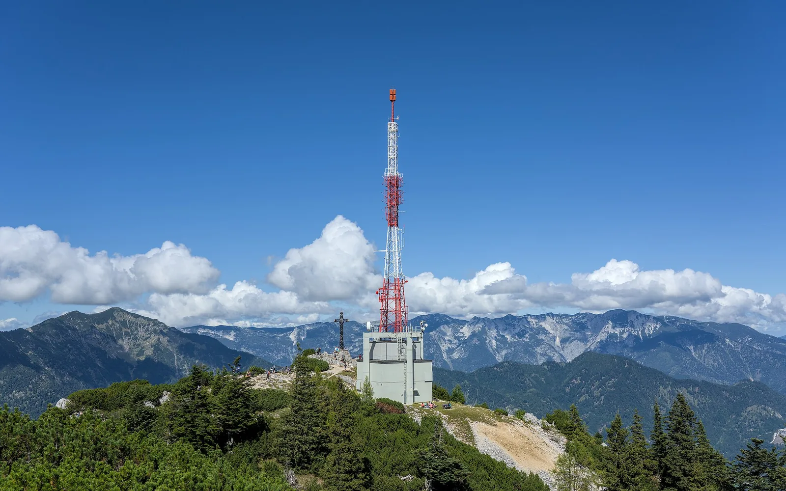 Katrin radio tower