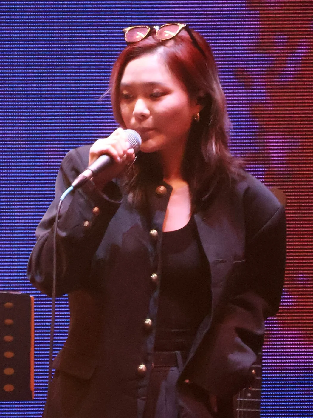 Singer Xxtilldawn on stage